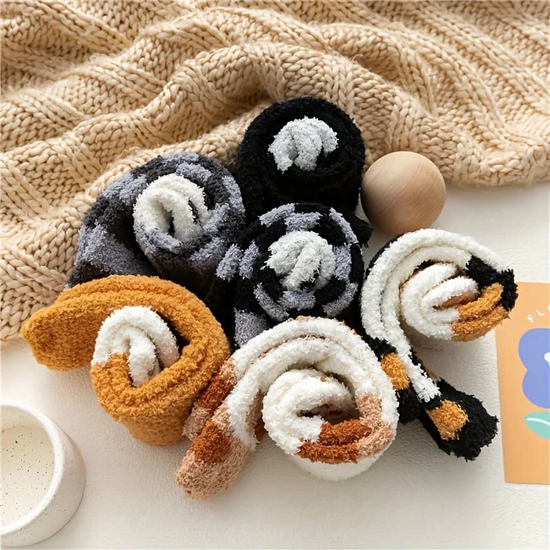 6 pairs of gender-neutral over-the-knee cartoon cat paw socks, heavy lounge home socks, comfortable for regular activities