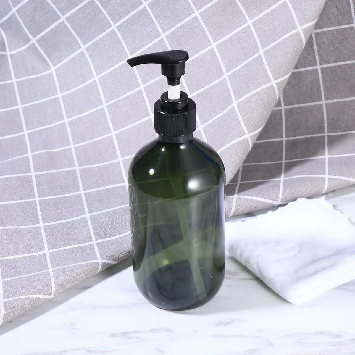 2 flaconi con pompa da 500 ml, resistenti agli agenti chimici, in plastica rigida, senza gocciolamento, dispenser ricaricabile per lozione, sapone, shampoo, verde