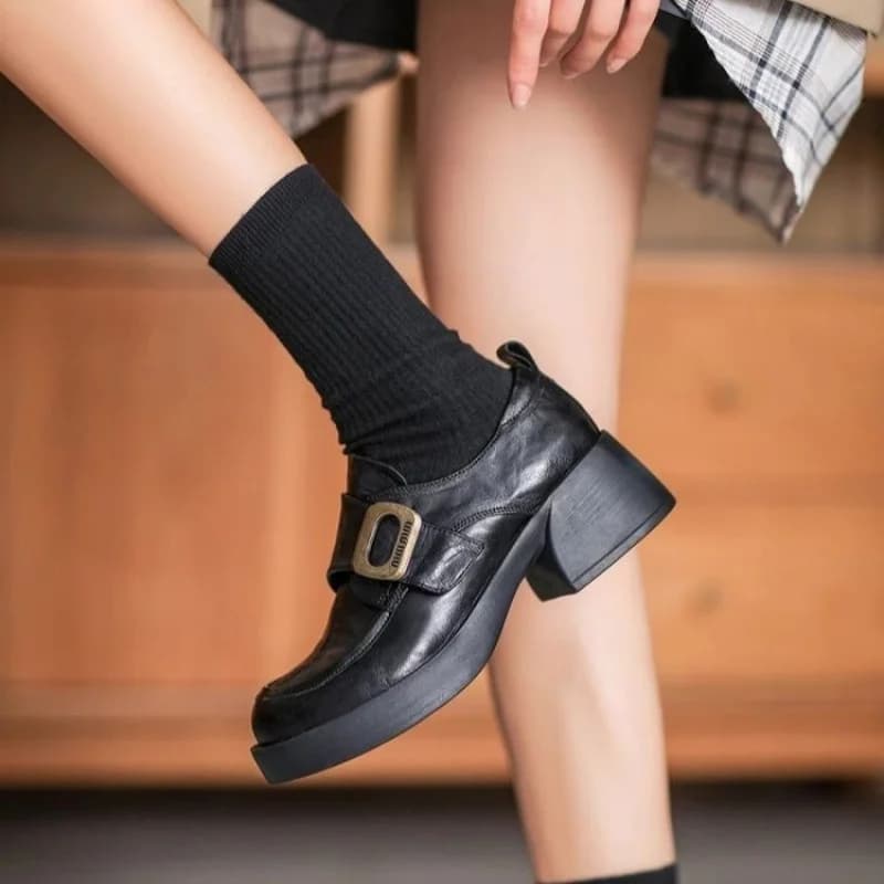 Mocassini da donna primaverili e autunnali con suola spessa che aumenta l'altezza, scarpe da donna in stile britannico con tacco grosso, scarpe vintage.