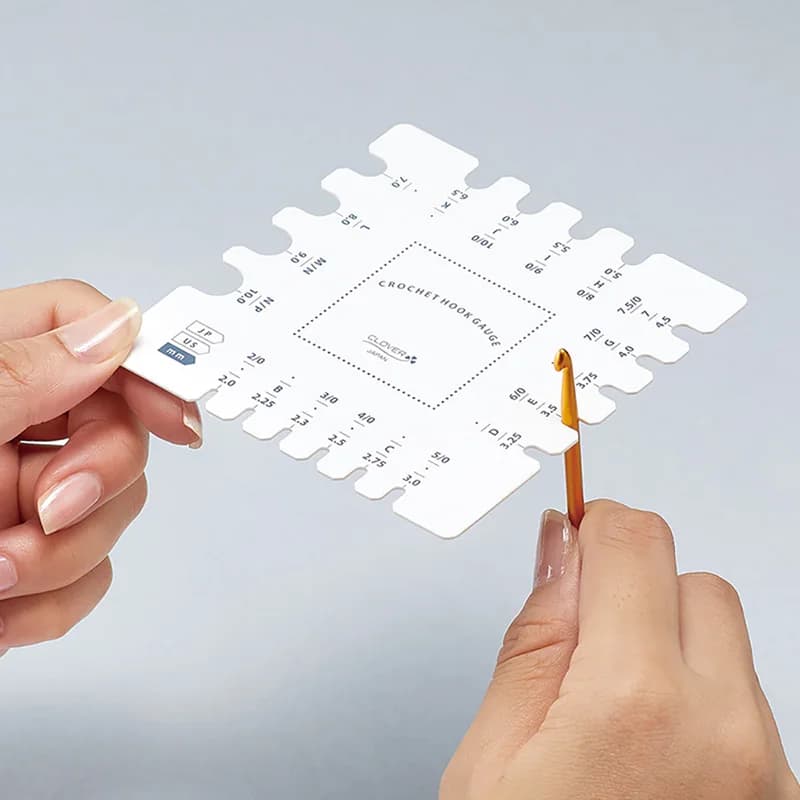 Strumento di Misurazione per Lavori a Maglia Clover, Ago Circolare, Calibro per Misurare le Dimensioni dell'Aggo, Metro a Nastro per Filati e Vestiti