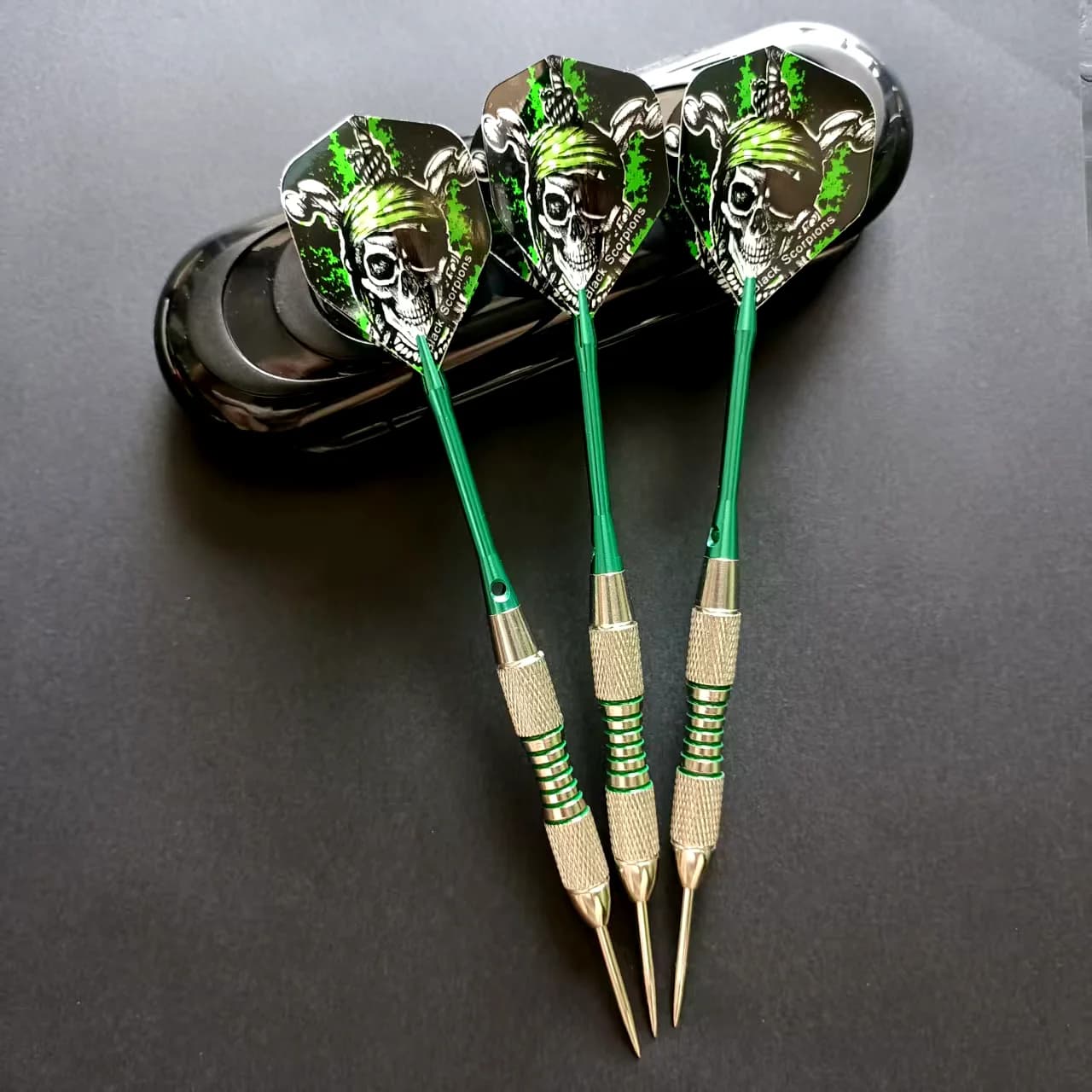 Steel Tip Darts Set for Dartboard 22g Professional Metal Darts Portable Darts Game Outdoor Sports Throwing Gift for Men