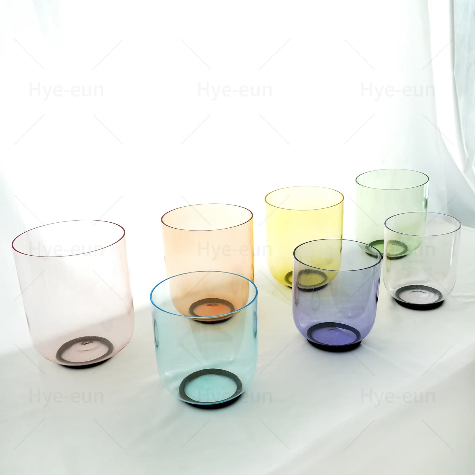 Hey-eun 6 Inch Natural Colored Clear Quartz Crystal Singing Bowl for Sound Healing and yoga with Free Mallet