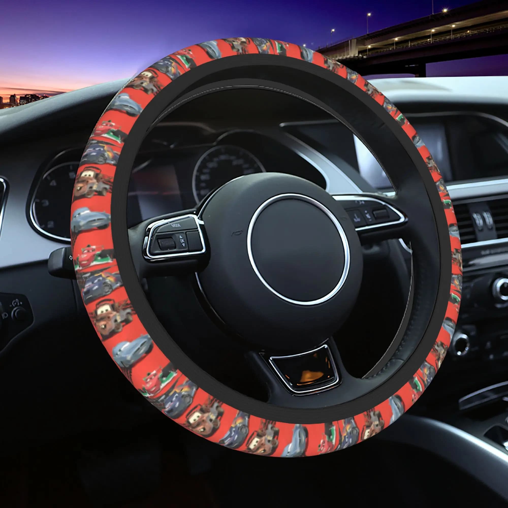 Coprivolante per auto da 38 cm Lightning McQueen e Sally, universale, con treccia, decorazione auto