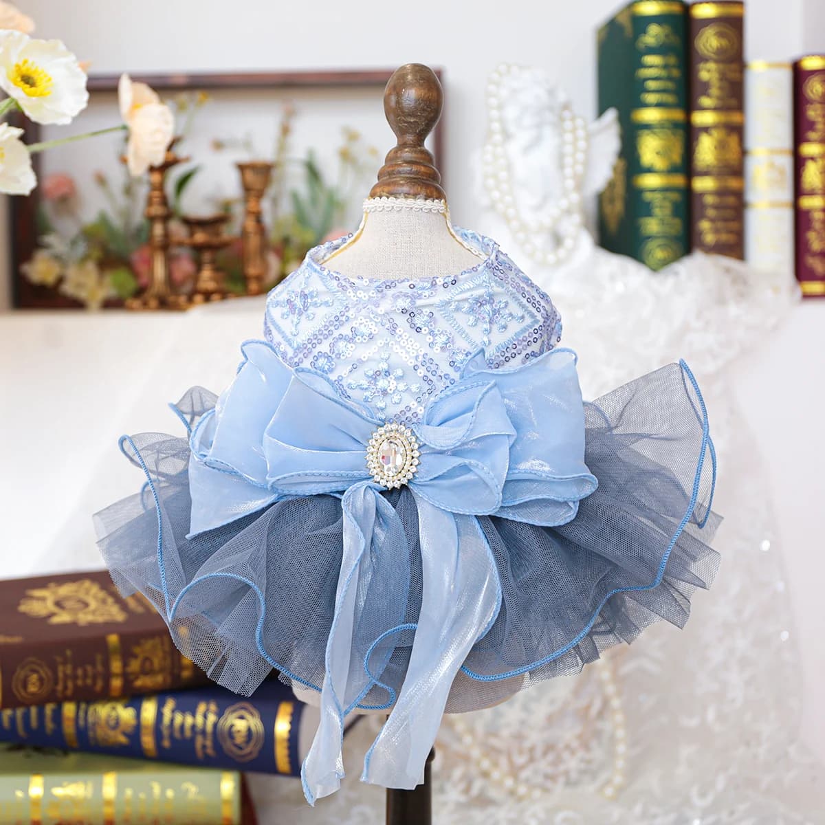 Abito da sposa per animali domestici Blue Galaxy, gonna tutu in tulle con paillettes e fiocco, costume con imbracatura per cani e gatti di piccola taglia, costume per feste nuziali