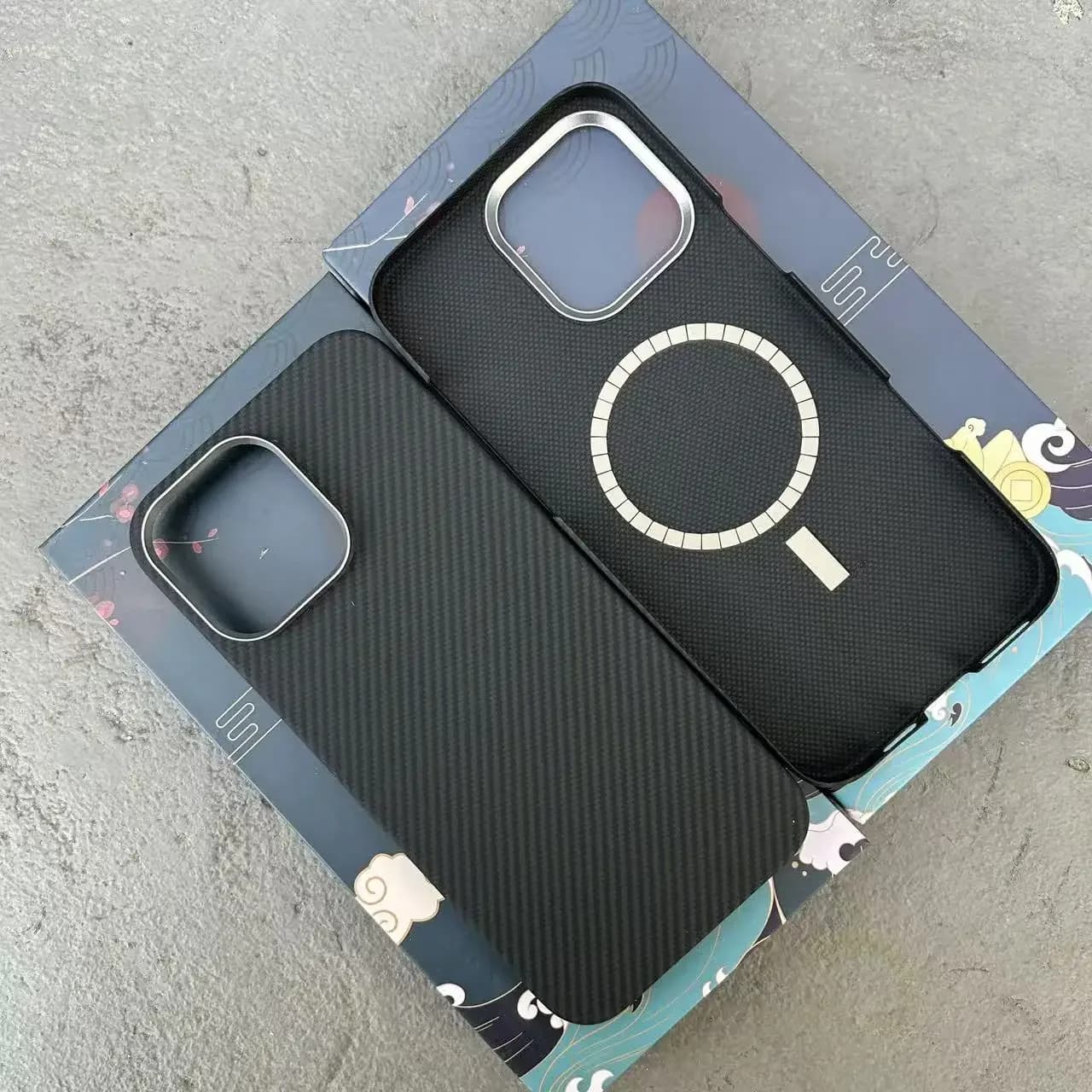 Custodia in vera fibra di carbonio aramidica per iPhone 16/16 Pro Max, ultra sottile e leggera, compatibile con MagSafe per iPhone 15