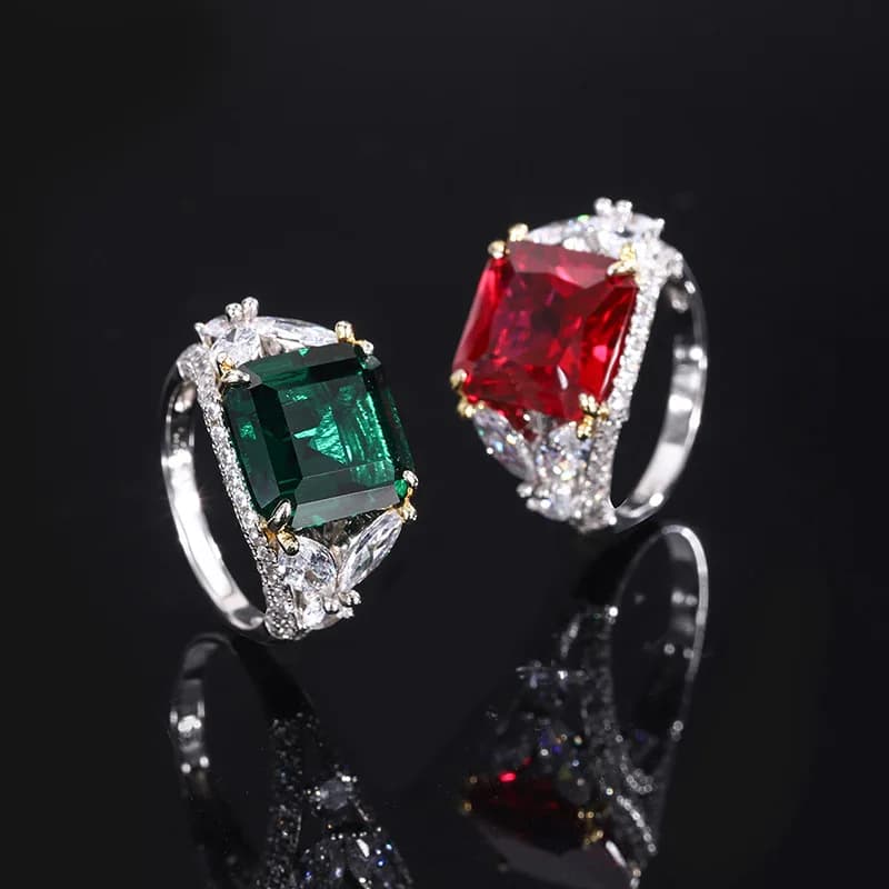 Anello da Donna in Oro 18K Intarsiato con Platino PT950, Gioiello Classico con Rubino e Smeraldo, Pietra Principale 12*12