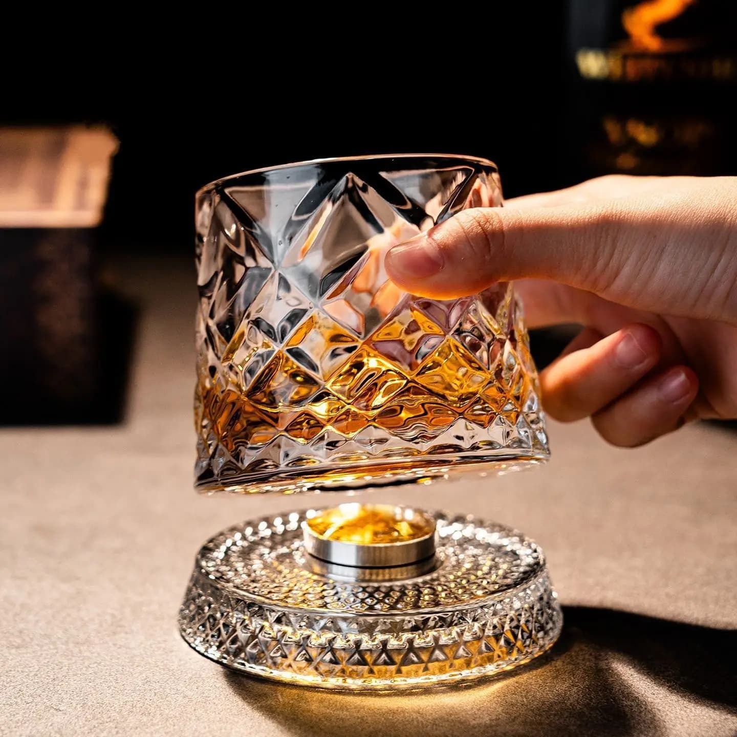 360 Degree Rotating Whiskey Glass Spinning Crystal Wine Glass With Stress Relief Function For Birthday Father's Day Gift Cup