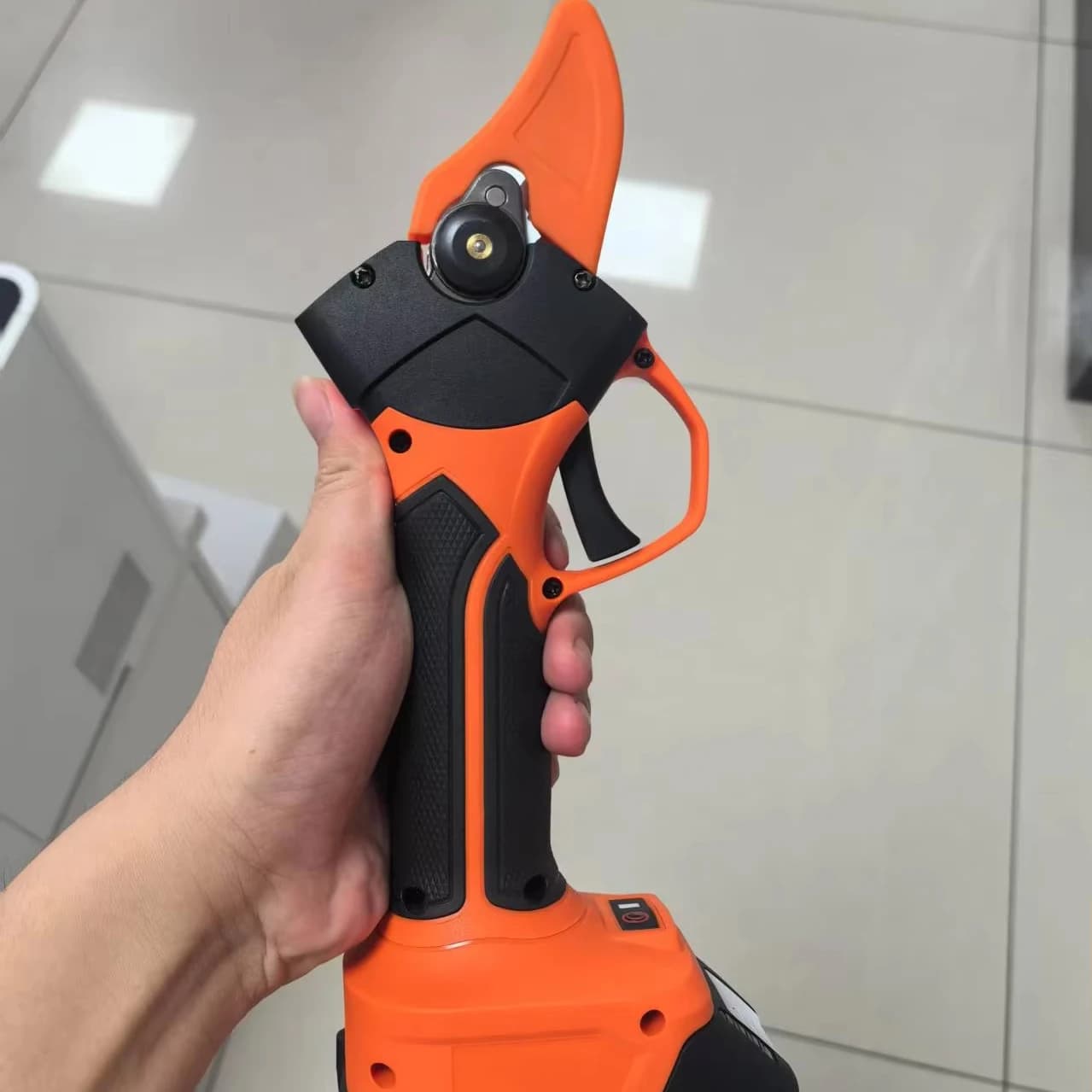 Pruning shears for car trees Shears for orchard Electric scissors