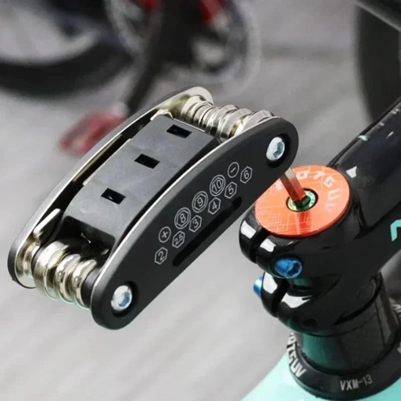Kit di Attrezzi per Riparazione Biciclette, Accessori per Bici, Set Multiuso con Pompa e Kit di Riparazione Pneumatici, Set di Attrezzi Portatile per Bici da Montagna e Strada