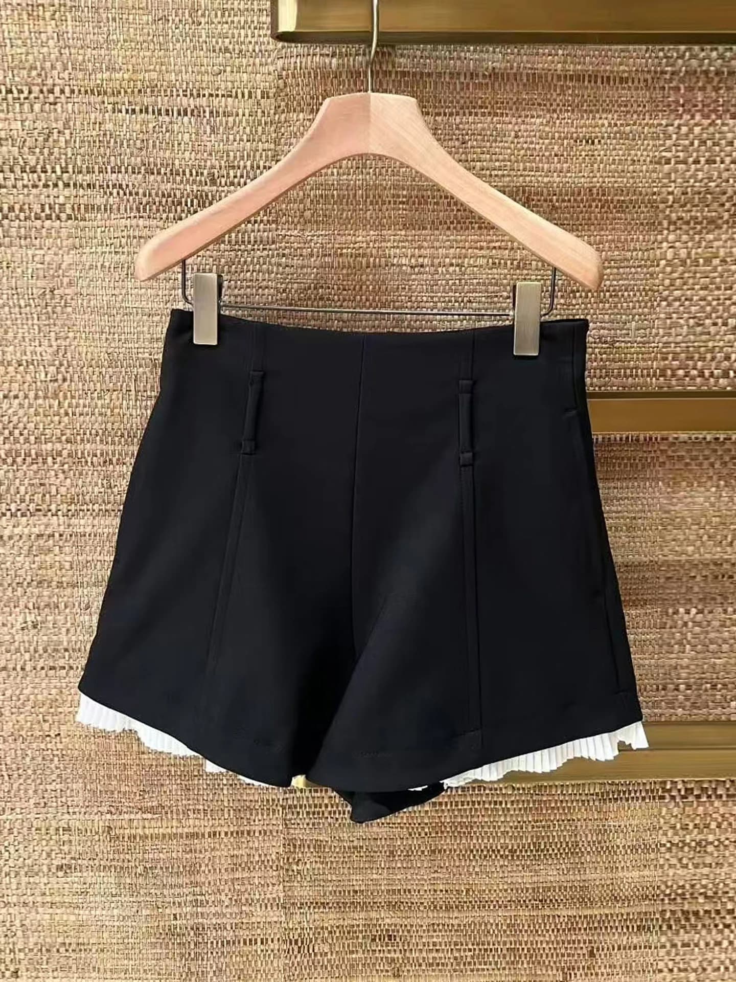 Pantaloncini a Vita Alta Casual Versatili con Gonna Plissettata per Donna Autunno 2025 S Home South Oil Moda Femminile di Alta Gamma