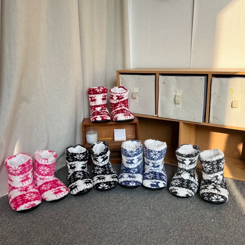 Pantofole da donna invernali calde natalizie in pelliccia di alce sottopiede in peluche con impugnatura antiscivolo scarpe da pavimento per interni stivali casual da donna