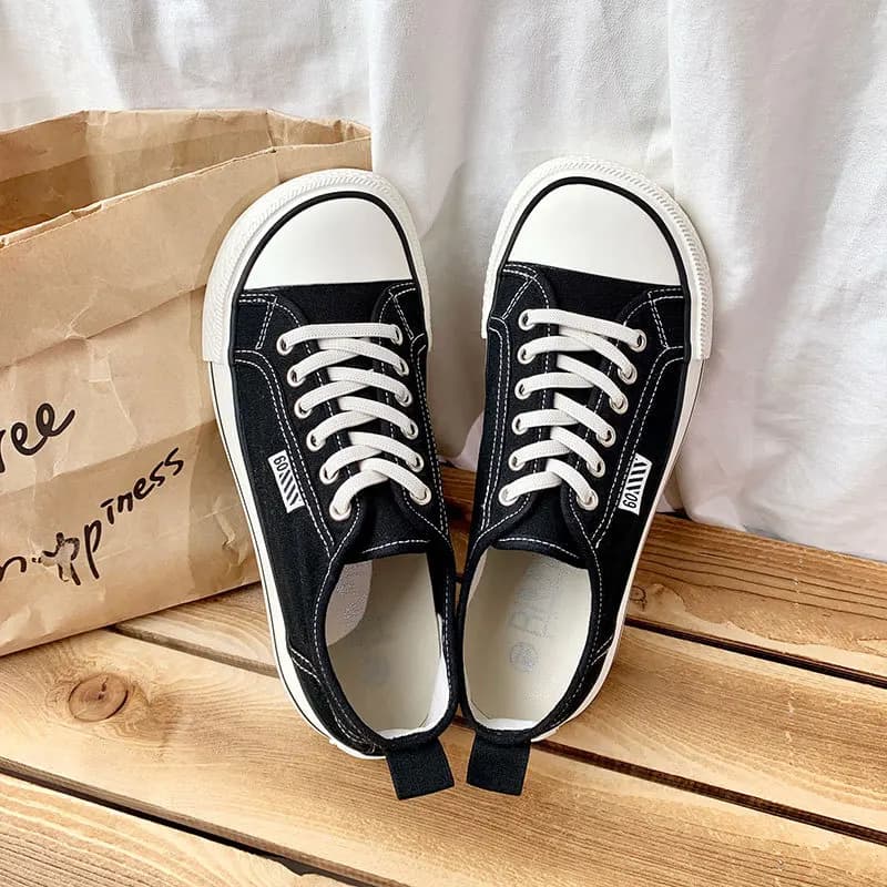 2026 Autumn New Women's Canvas Shoes Student Korean Style Classic Versatile Slip-On White Sneakers Casual Sports Women's Shoes