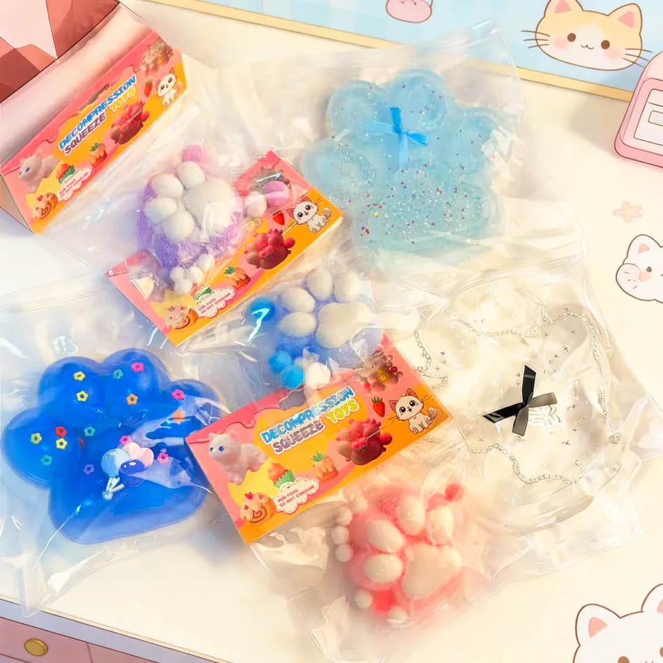 Cute Cat Paw Soft Toy, Squishy Toy with Shiny Confetti & Heart Details, Mixed Gentle Colors, Ideal for Easter Egg Basket Fille
