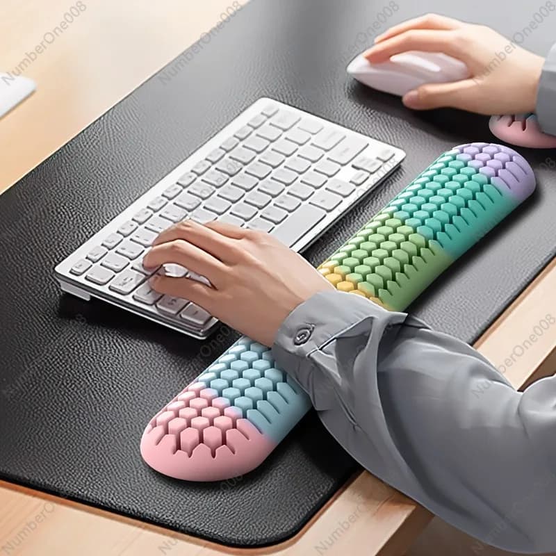 Poggiapolsi Tappetino da polso per mouse in silicone Supporto per le mani Comodo poggiapolsi con ventilazione di raffreddamento per uomini e donne Tappetino da ufficio per digitazione