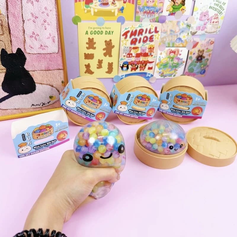 Giocattolo Antistress Colorato a Forma di Ravioli con Perline d'Acqua, Palla da Spremere Sensoriale, Giocattolo Fidget per Bambini, Regalo per la Decompressione