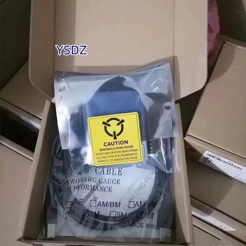 100% NUOVO 5 ~ 20 pezzi/lotto PIC16F886-I/SO PIC16F886 16F886 SOP28 IC MCU 8BIT 14KB FLASH 28SOIC