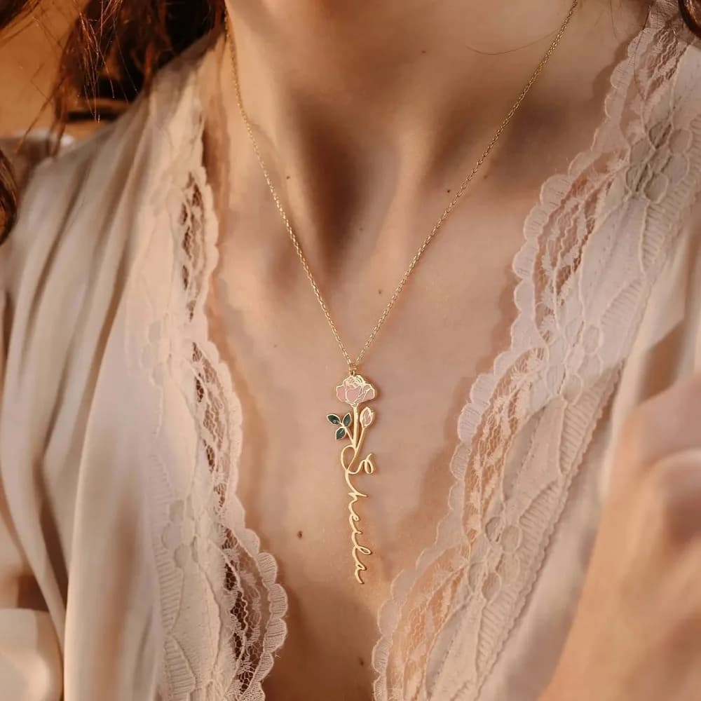 Collana con nome personalizzato con fiore di nascita Ciondolo con targhetta floreale personalizzata Gioielli chocker con piastra in oro minimalista personalizzata