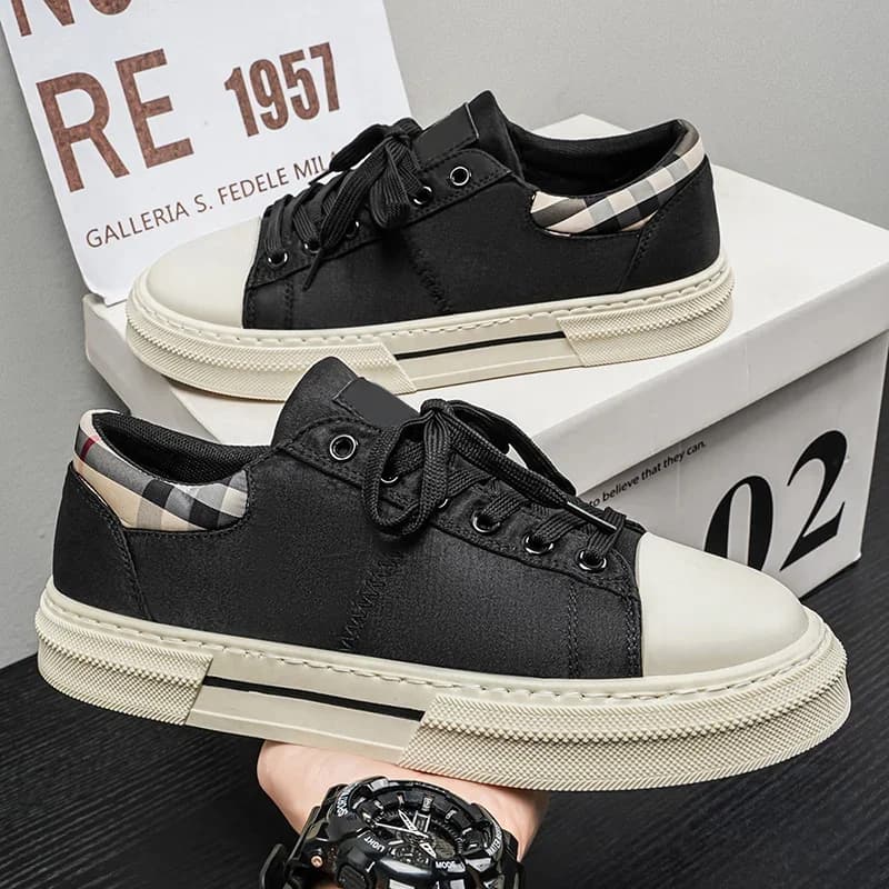 New Casual Sneakers For Men Vulcanized Shoes Comfortable Men's Skateboard Shoes Breathable Non-slip Flat Sneakers Man Trainers
