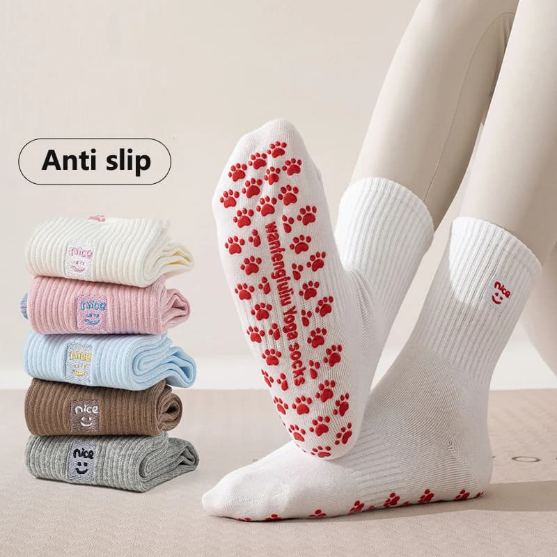 Socks from Yoga and Pilates with Embroidery to Letters and Reason smile for Women, Anti-slip, Sports, Fashion and Versatile