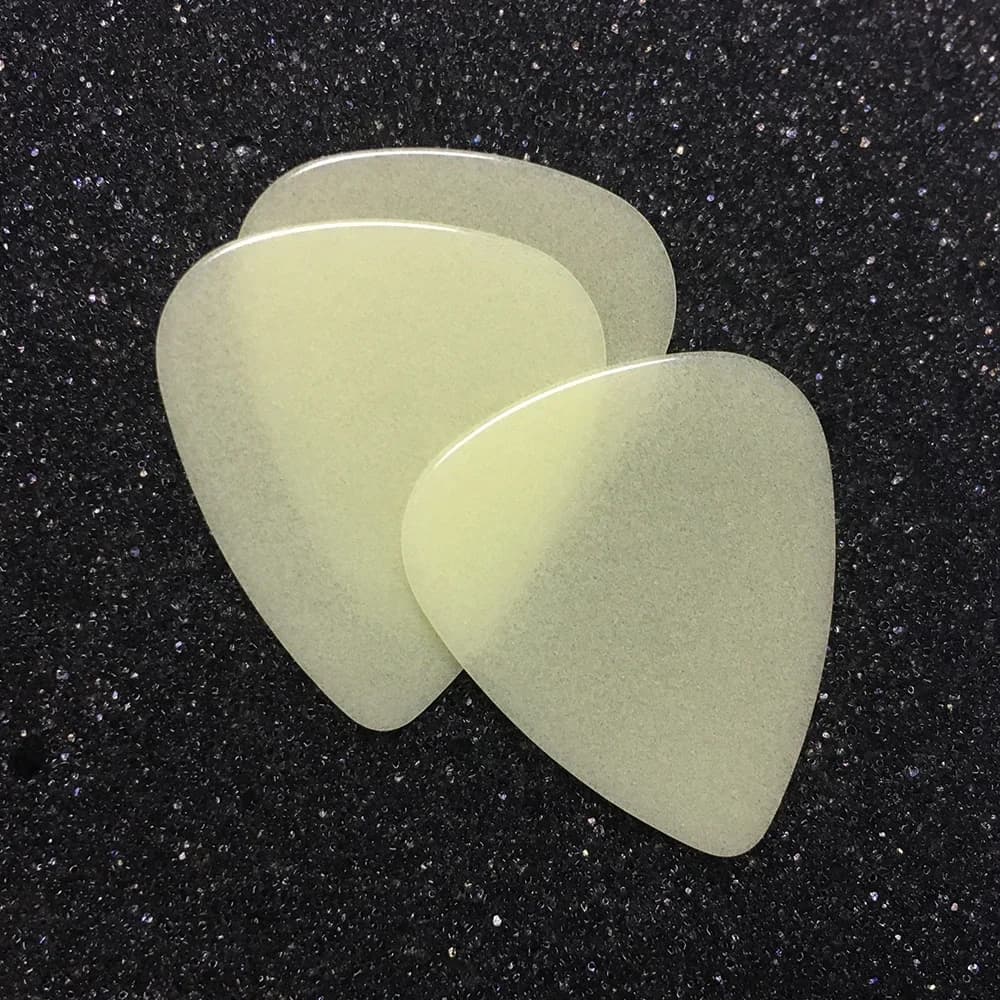 100Pcs Glow in the Dark Guitar Picks 0.46mm 0.71mm 0.96mm Luminous Fluorescent Plectrum Mediator Blank Without Any Printing