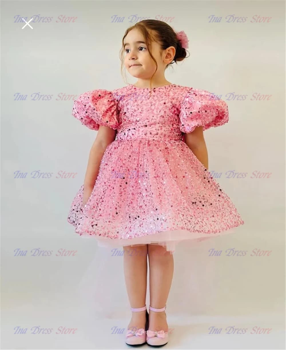 Splendido abito da ragazza di fiore rosa in tulle soffice con coda per abiti da sposa Abiti da ballo da sera per feste di compleanno per bambini da principessa