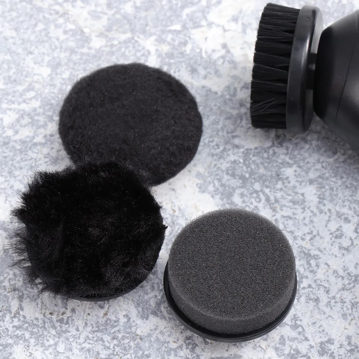 Spazzola Elettrica Portatile 4-in-1 per Scarpe, Kit Lucidante con Spazzole in Microfibra e Cotone Premium, Ideale per Viaggi
