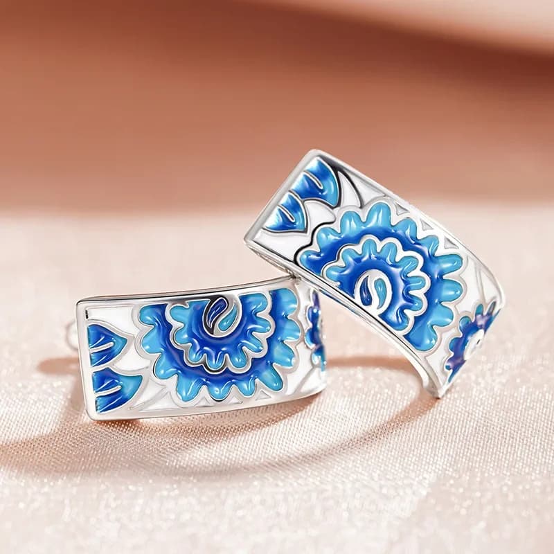 European and American handmade earrings with drop oil, artistic atmosphere, enamel design, light luxury, new and elegant high-end earrings