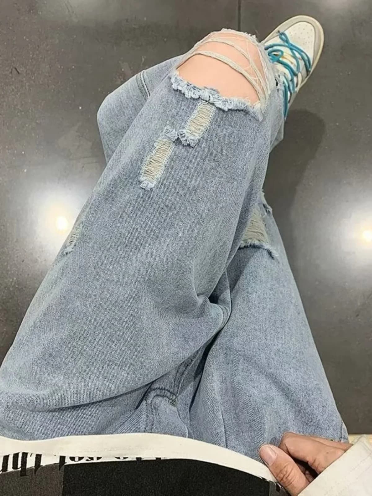 Jeans Denim da Uomo Trendy con Elastico in Vita, Gamba Larga, Lunghezza al Pavimento, con Strappi e Cordino, Modello Estivo Dritto e Morbido