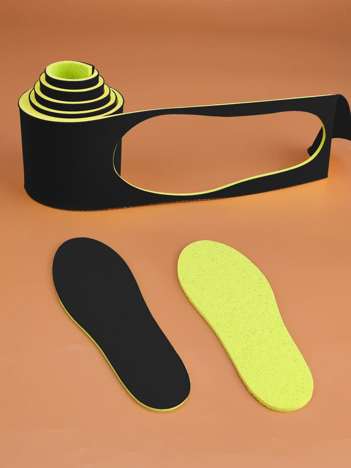 Free cut insole, 1 roll length 1.4 m/55.1 inches, breathable net for shock absorption for children and adults, insole for all seasons
