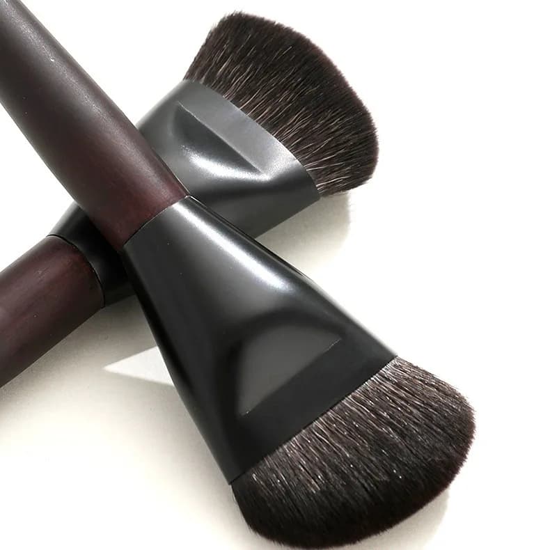 Pennello grande per contorno in pelo di capra, pennelli angolati per trucco, pennello per contouring super morbido, pennello per highlighter in pelo animale, strumenti di bellezza per il trucco