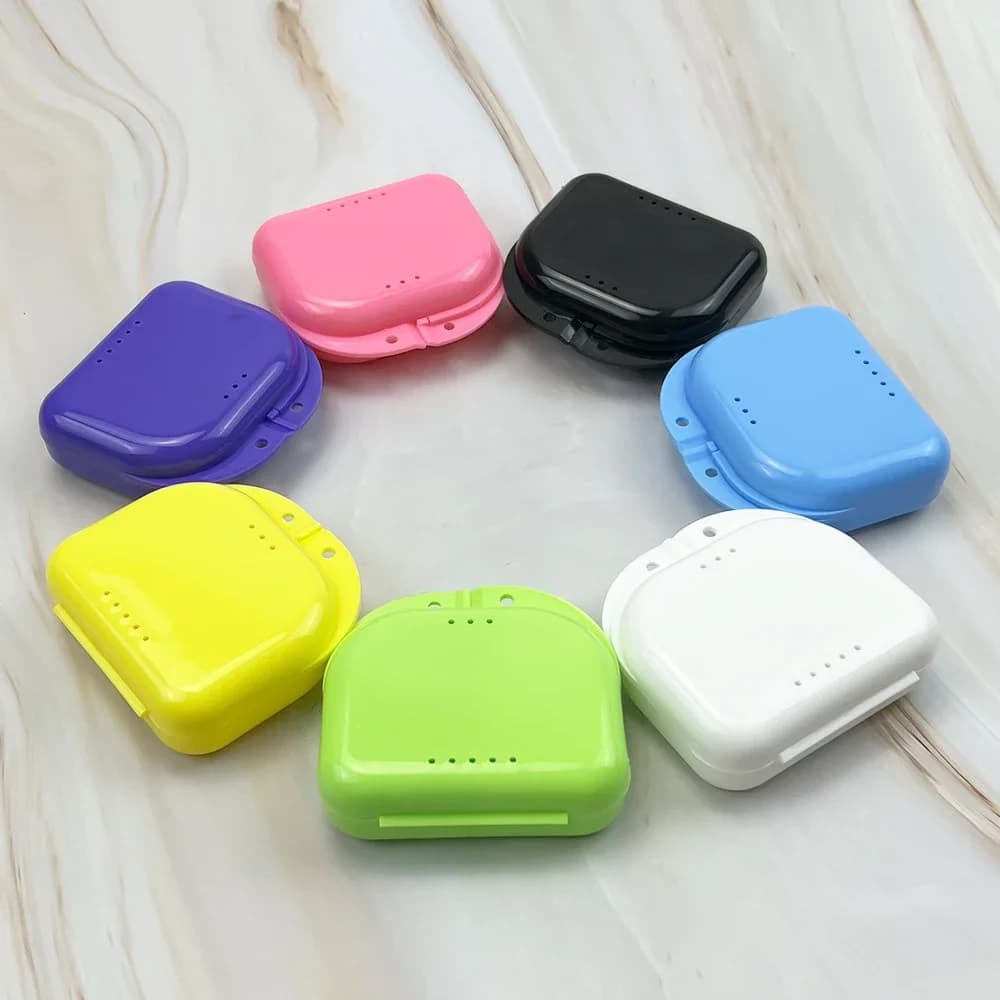 50 pcs Storage Box Protected Hygiene Oral Hygiene Device Dentale Case Protected Tray Box Dentale Orthodontic Bretelle Stop Case Vent Fori