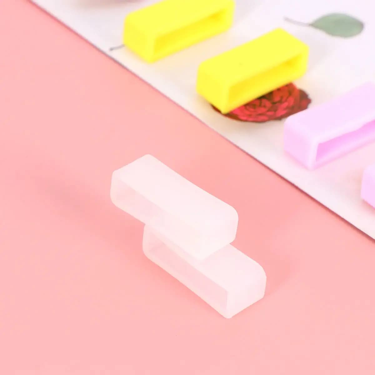 8Pcs Watchband Rings Multicolor Soft Comfortable Durable Accessories 18mm Yellow Pink Translucent
