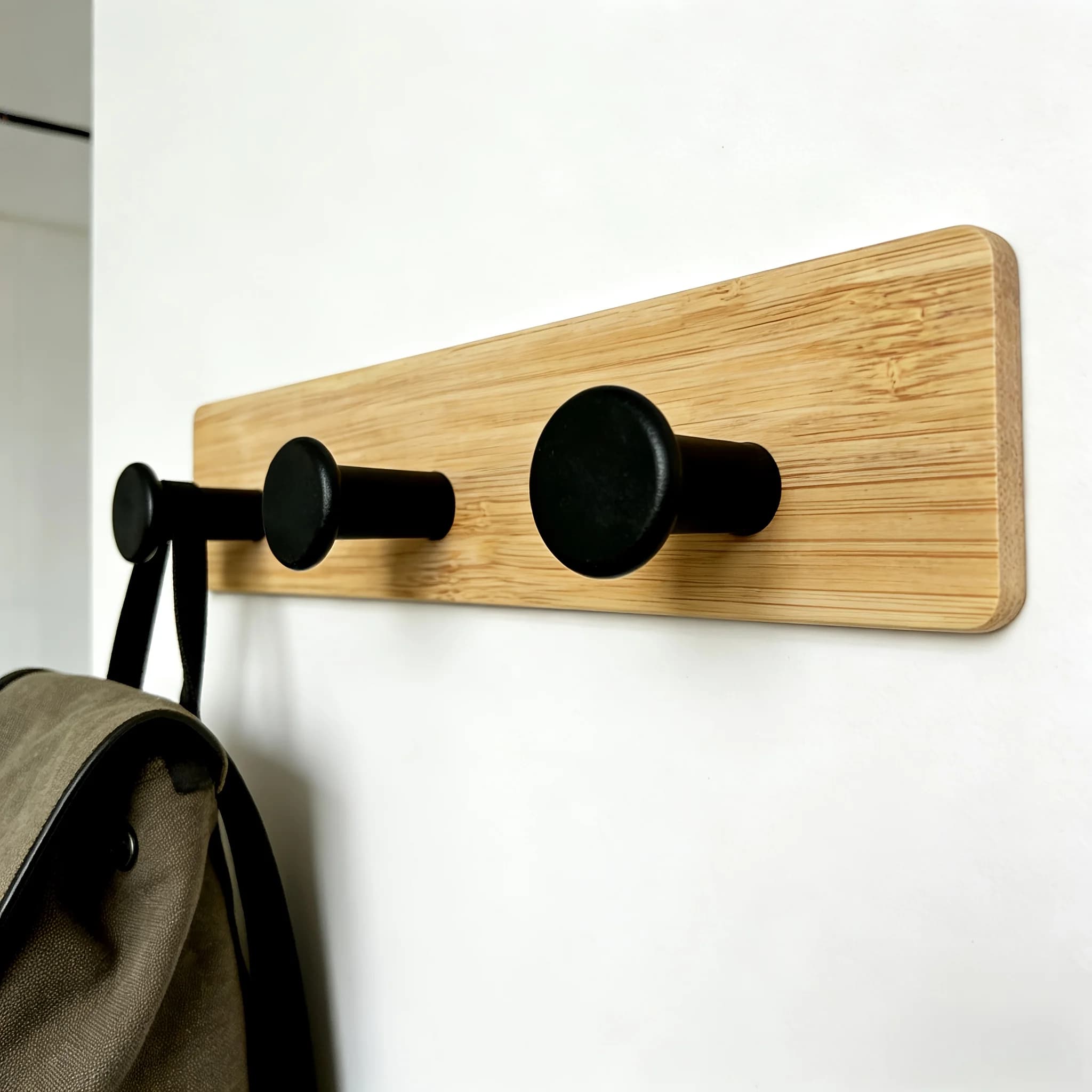 1Pc Bamboo Wood Hook Wall Clothes Hanger Door Keychain Holder Sticky Hook Kitchen Gadgets for Home Bathroom Accessories Cozinha