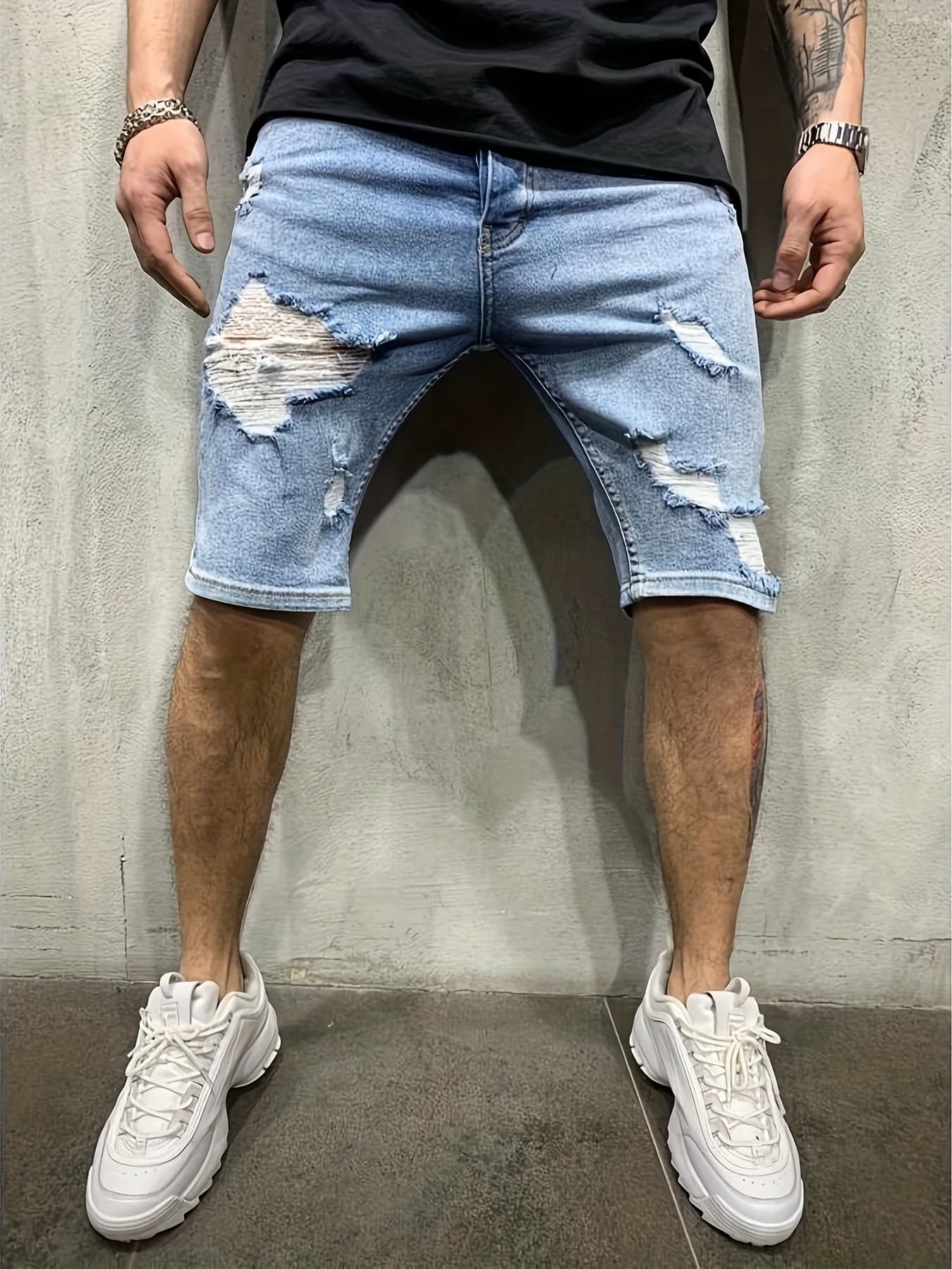 Pantaloncini in denim strappati traspiranti estivi da uomo, pantaloncini elasticizzati di colore chiaro al ginocchio con bordi sfrangiati unici e tessuto delicato sulla pelle, adatti per il tempo libero a casa, il pendolarismo quotidiano e le occasioni informali con gli amici, e sono un ottimo regalo per gli uomini.