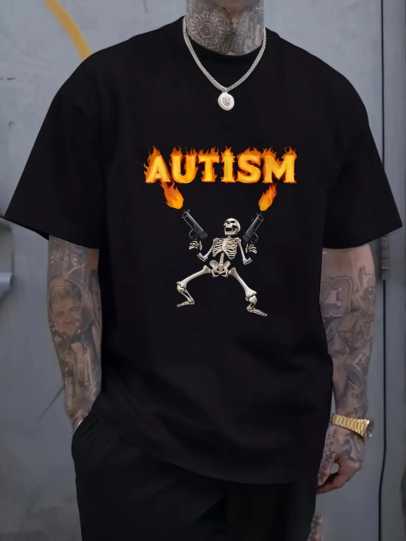 Men's casual t-shirt with pumpkin pattern, made of soft polyester, with round neckline and short sleeves