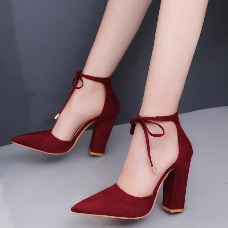 Tacchi alti con punta a punta da donna sexy Tacchi alti in pizzo stile francese per donna Scarpe da sposa firmate di fascia alta Zapatos Mujer