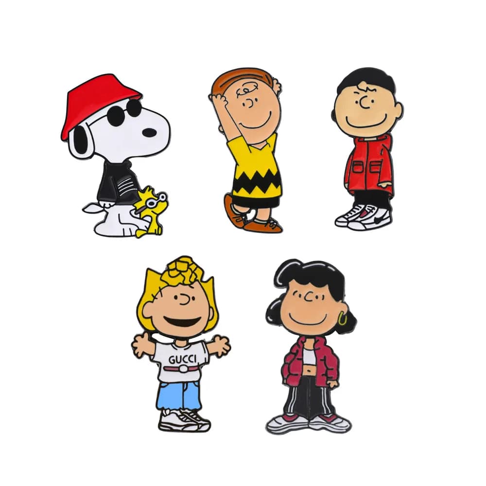 Spille smaltate Snoopy dei cartoni animati, spille con i personaggi di Charlie Brown, distintivi da risvolto eleganti per zaini, borse e abbigliamento, regalo perfetto