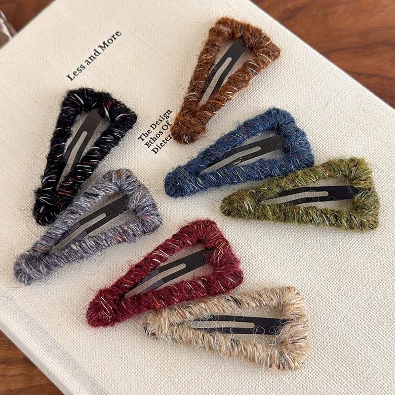 Wool Winding Triangular Hairpin Hollowed Out Bb Girl Heart Bangs EdgeBroken Hair Clip Hair Accessories Woman