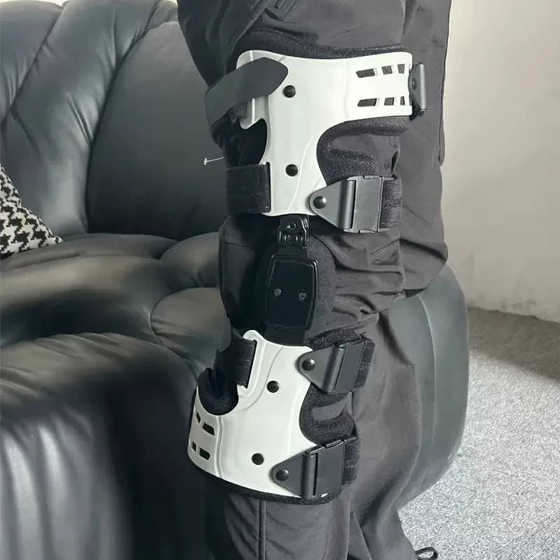Supporto Ortopedico per Ginocchio Regolabile e Traspirante - Immobilizzatore Portatile per Ginocchio - Protezione per Lesioni ai Legamenti e Menisco del Ginocchio
