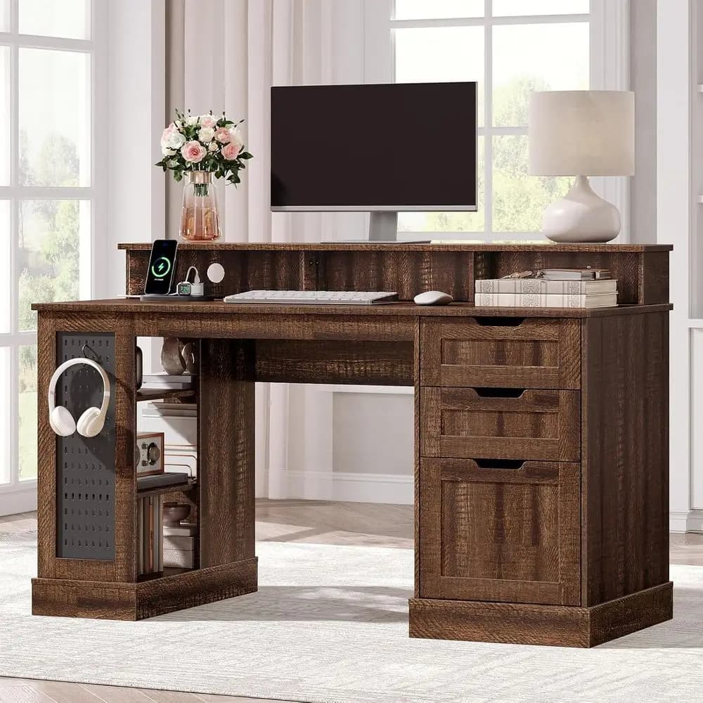Scrivania Executive 55 con 2 cassetti, scaffalatura a 3 livelli, stazione di ricarica e supporto per monitor, marrone
