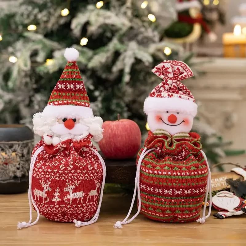 Set di sacchetti regalo natalizi lavorati a maglia, bambola di mela, alce, orsetto di Babbo Natale, design per caramelle, bomboniere natalizie, regali per le vacanze di Capodanno