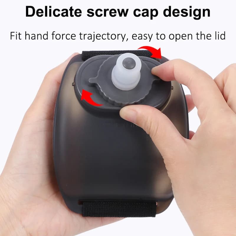 'Pace' Mini 7 ounces racing pulse water bottle Teapot holder to store your wrist Moisturizing pack Soft marathon bottle Fitness riding
