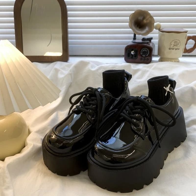 Leather Moccasins with Thick British Vintage Style Platform for Women Versatile Growing Height New Arrival Spring 2025
