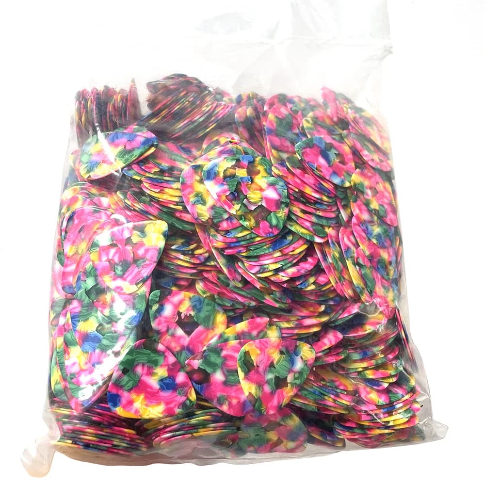 Commercio all'ingrosso Un Sacco di 500pcs Tie Dye Rosa Celluloid Chitarra Picks Plettri 0.71 millimetri/0.96 millimetri