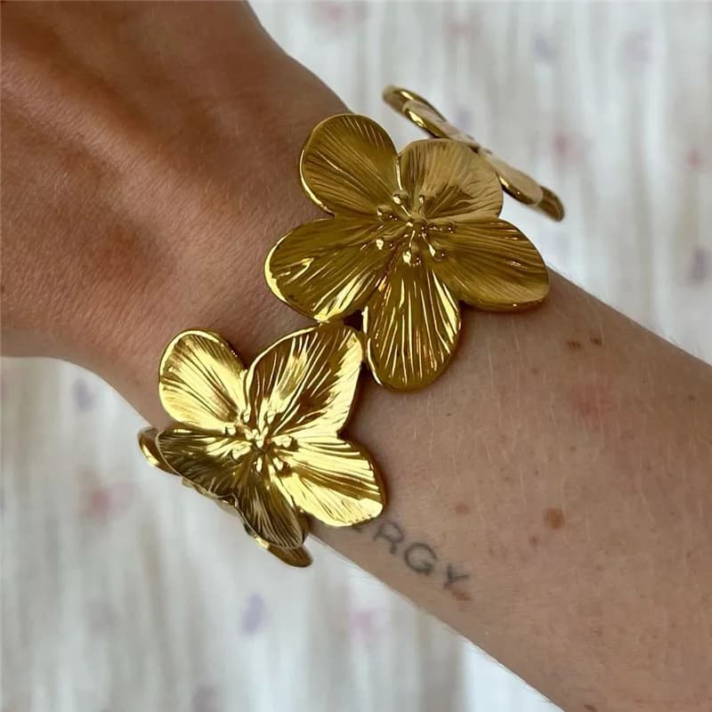 2025 New Personality Wide Flower Bracelet Opening Geometric Adjustable Hand Jewelry Wholesale Party Gift