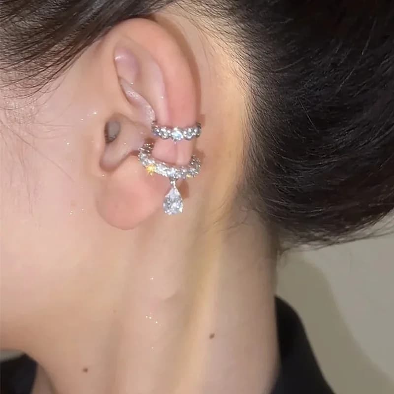 Orecchini a clip con perle di zirconi color argento per le donne Polsino dell'orecchio geometrico senza regali di gioielli per ragazze penetranti