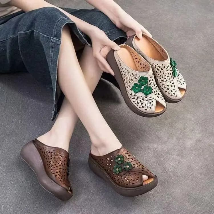 Women's summer sandal drag soft leather hollow retro middle-aged and elderly mom outside the fish mouth slippers
