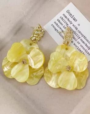 1 pair of metal and acrylic flower stud earrings, vintage style elegant earrings, luxury jewelry accessories for women