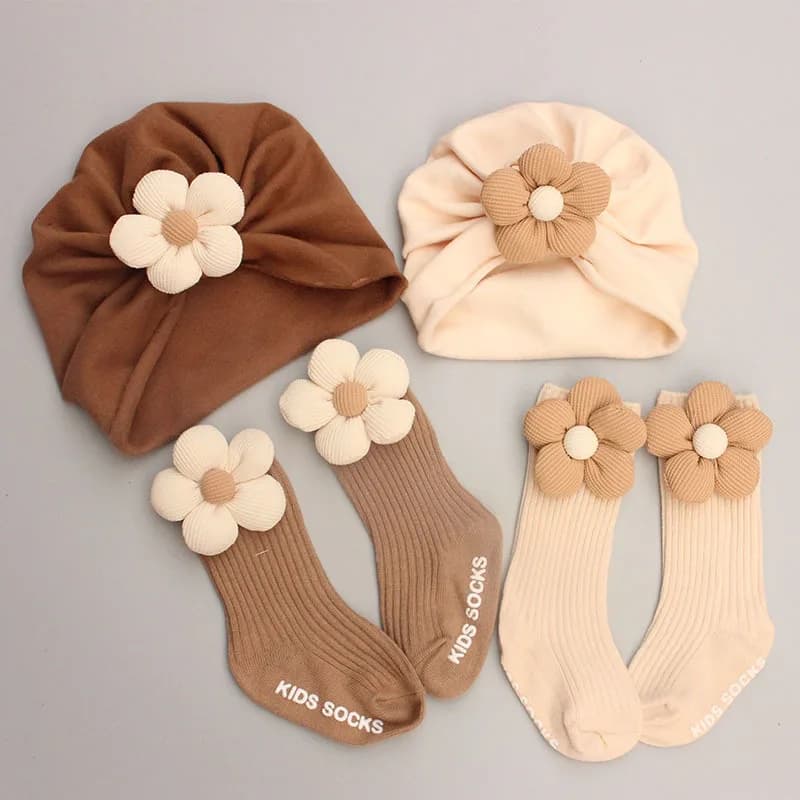 0-12M Newborn Baby Accessories Cute Flower Spring Autumn Cotton Baby Bebe Girl Hat Socks Two Piece Set