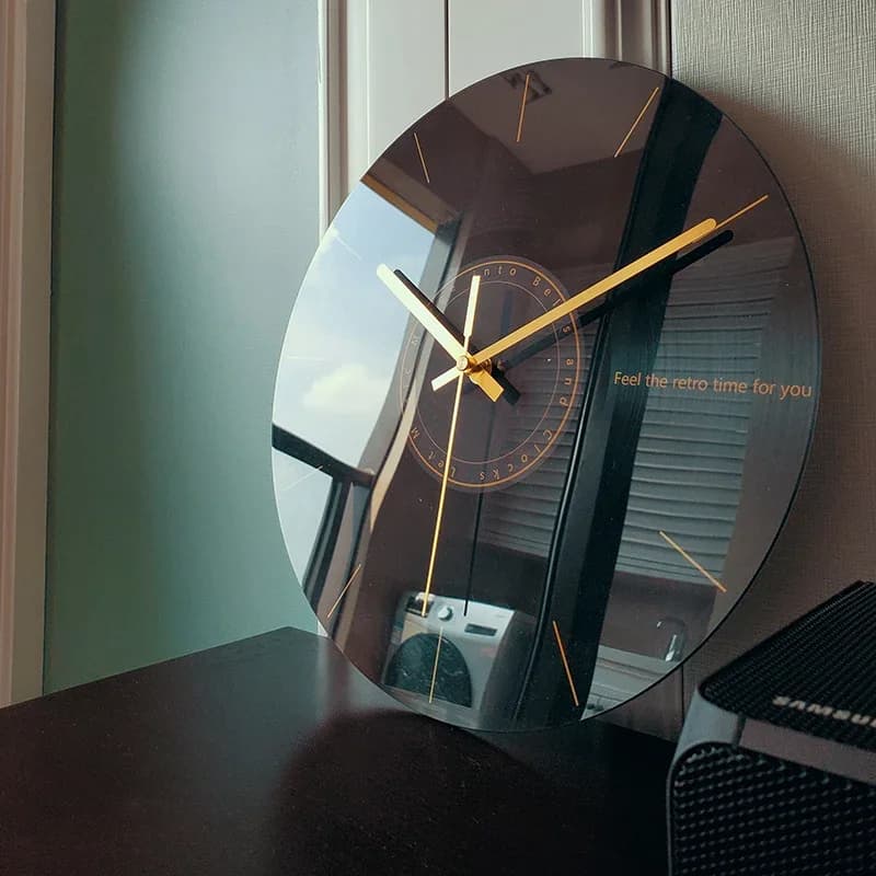 Luxury Silent Wall Clock Glass Wall Clock for Living Room Decorations for Home Modern and Creative Wall Clock Kitchen Clock Gift Duvar Saati